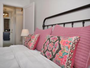 A bed or beds in a room at Deck View of Hudson River & Mt Beacon / Boho Suite
