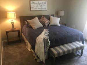 Photo de la galerie de l'établissement cozy, quiet, rural hideaway close to everything2, à Jacksonville