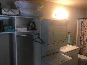 Photo de la galerie de l'établissement cozy, quiet, rural hideaway close to everything2, à Jacksonville