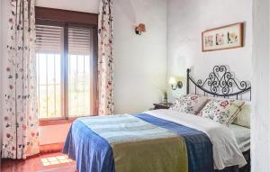 Posteľ alebo postele v izbe v ubytovaní 1 Bedroom Amazing Home In Estepa