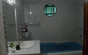 Bilik mandi di Casa Centeopan