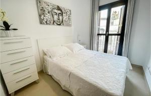 Postel nebo postele na pokoji v ubytování Cozy Apartment In Estepona With Wifi