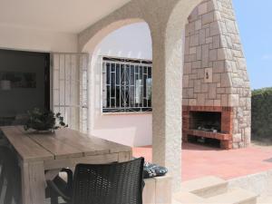 Fotografia z galérie ubytovania Villa in Vinaròs with Sea Views & Pool v destinácii Vinarós