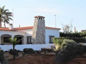 Fotografia z galérie ubytovania Villa in Vinaròs with Sea Views & Pool v destinácii Vinarós