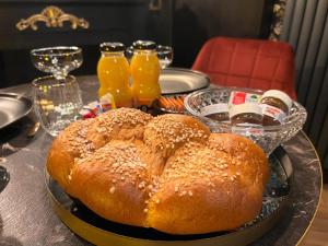 Jedlo v ubytovaní bed & breakfast alebo blízkom okolí
