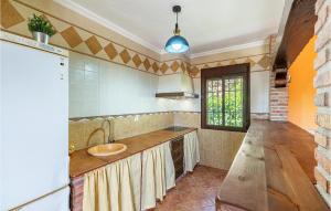 Kuchnia lub aneks kuchenny w obiekcie Amazing Home In El Gastor