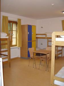
Ein Etagenbett oder Etagenbetten in einem Zimmer der Unterkunft Youth Hostel Vianden
