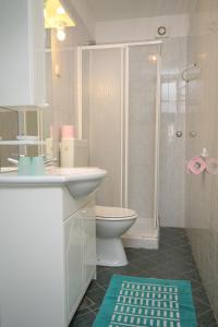 Koupelna v ubytování Apartments and rooms with parking space Rovinj - 7170
