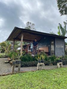Κήπος έξω από το Bugo Camp, Glamping & Natural Activity