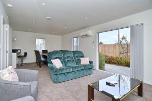 Area tempat duduk di Regents 94 - Christchurch Holiday Homes