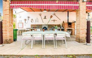 A patio or other outdoor area at Stunning Home In Villafranca De Cordoba