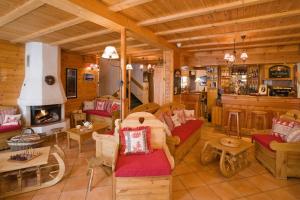 Posezení v ubytování Le Chalet d'en Hô