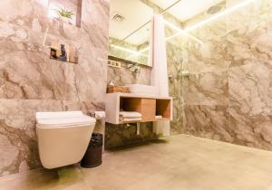 Imagen de la galería de Hotel Mirana , Tinsukia, en Tinsukia