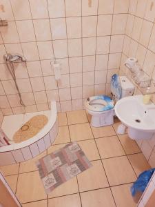 Kúpeľňa v ubytovaní Delmajk - pokoje pracownicze