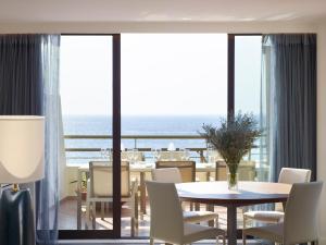 Vista generica sul mare o vista sul mare dall'interno dell'hotel