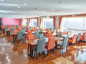 Restoran või mõni muu söögikoht majutusasutuses Atagawa Onsen Blue Ocean