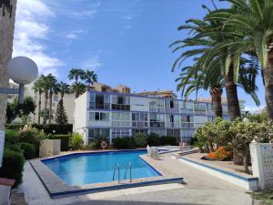 The swimming pool at or close to Albir cosy apartment