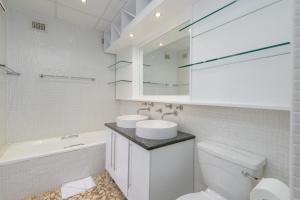 Ένα μπάνιο στο San Lameer Villa 2907 - 2 Bedroom Superior - 4 pax - San Lameer Rental Agency