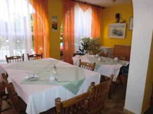Restaurace v ubytování Guest House Sandra