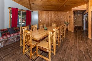 Fotografie z fotogalerie ubytování Big Bear Splash Home v destinaci Big Bear Lake + 54 fotografií