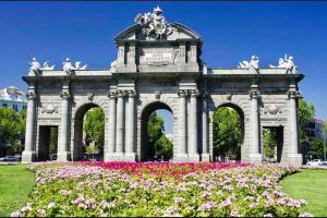 Ogród w obiekcie El Apartamento en Ópera Palacio Real