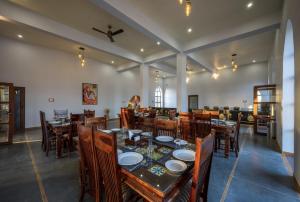 Karwaan Jaisalmer餐厅或其他用餐的地方