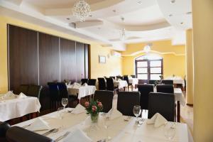 En restaurant eller et andet spisested på Hotel Marina