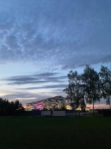 Fotografia z galérie ubytovania Apartamenty Wakacyjna Wioska Ngô 20m od Suntago v destinácii Mszczonów