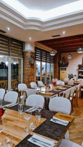 Restaurace v ubytování Hotel Dollari