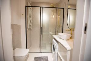 Kúpeľňa v ubytovaní Rent40 Apartamenty Aura 2 Gdańsk Old Town