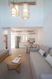Гостиная зона в Ionion Theasis villa Armonia
