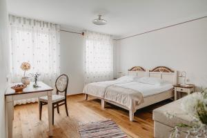 Postel nebo postele na pokoji v ubytování Casa Krasna Gourmet Boutique Hotel + 37 fotografií