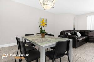 4159 -Private Pool&Spa at Resort-slides的休息区