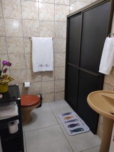 Phòng tắm tại Casa com wi-fi - Próxima à Universidade e Oktoberfest