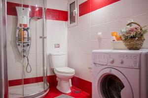 Koupelna v ubytování City stay close to the metro a charming flat