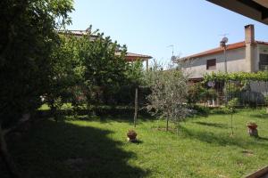 Vonkajšia záhrada v ubytovaní Studio Umag 7666a