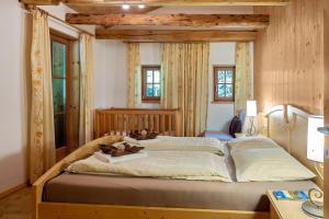 Postel nebo postele na pokoji v ubytování Apartment Birke- Fiechterhof
