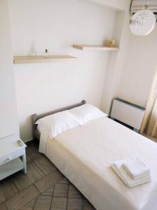 Posteľ alebo postele v izbe v ubytovaní 3BD Apartment in the Center - Self check in