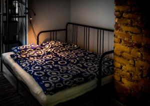 Postel nebo postele na pokoji v ubytování Cosy 2-room apartment near the city centre