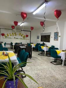 Posezení v ubytování Hotel Villa Ricaurte + 37 fotografií
