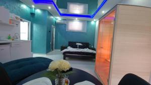 Ένα ή περισσότερα κρεβάτια σε δωμάτιο στο Apartman Melody