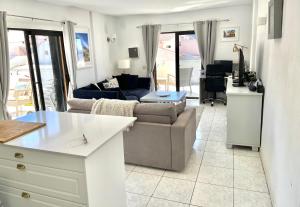 A kitchen or kitchenette at Sea View Penthouse with Large Terrace