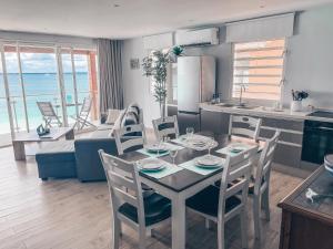 Reštaurácia alebo iné gastronomické zariadenie v ubytovaní Residence Jolie Beach - OFFICIAL WEB SITE
