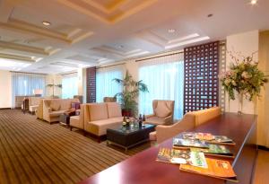 The lobby or reception area at Hotel Gran Puri Manado