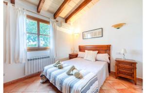Łóżko lub łóżka w pokoju w obiekcie Lovely Home In Manacor With Wifi
