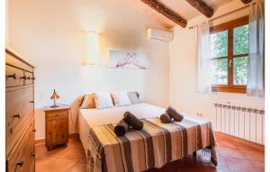 Łóżko lub łóżka w pokoju w obiekcie Lovely Home In Manacor With Wifi