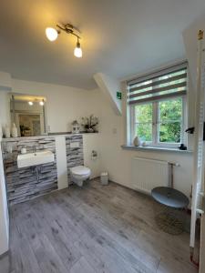 Phòng tắm tại Apartment A5 Goslar am Marktplatz