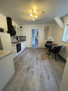 Nhà bếp/bếp nhỏ tại Apartment A5 Goslar am Marktplatz