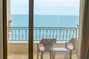 Een balkon of terras bij Paraiso Theopolis - All Inclusive