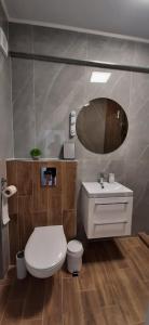 Ένα μπάνιο στο Apartament Luca P7B Oradea Prima Residence +52 φωτογραφίες